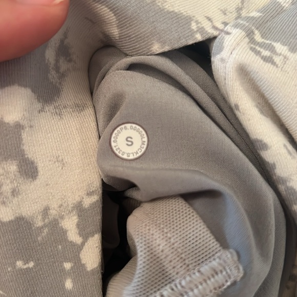 Prestine condition Lululemon City Sweat Pullover Hoodie - Picture 4 of 8